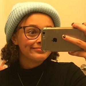 Meet your Posher, Chenoa